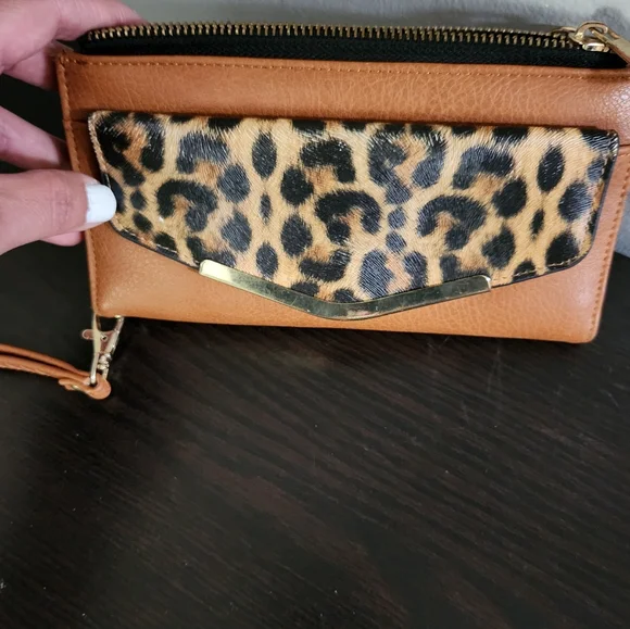 Cheetah Wallet - Picture 8 of 9